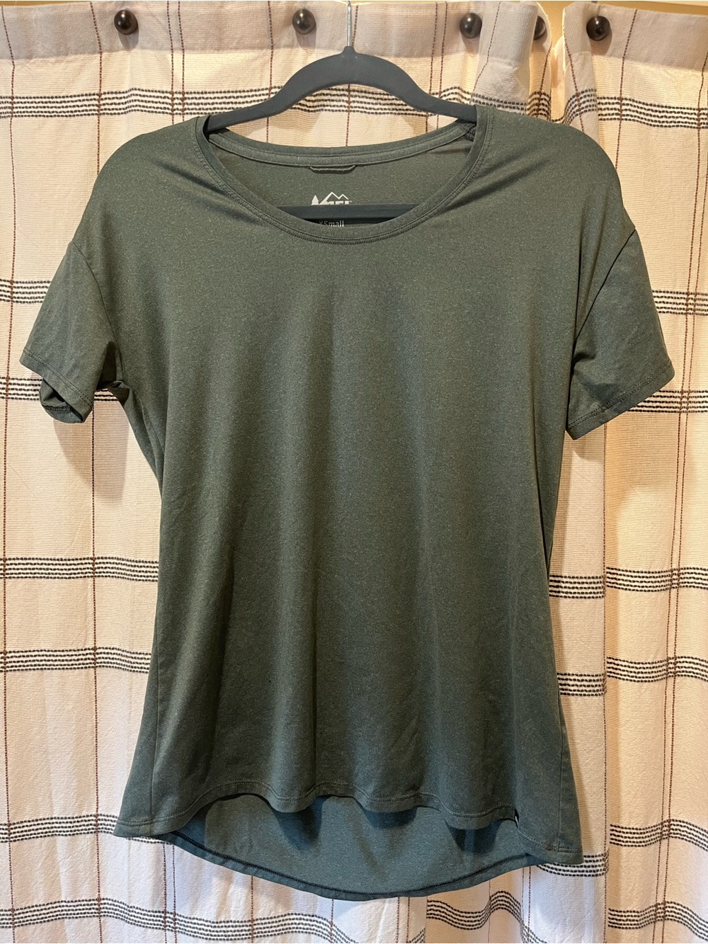 REI Active Pursuits Top
